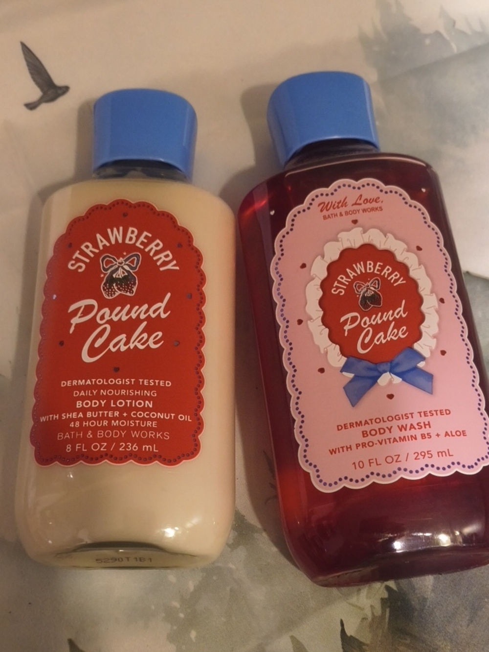Bath & Body Works Strawberry Pound Cake Body Lotion & Body Wash - Pink/Red